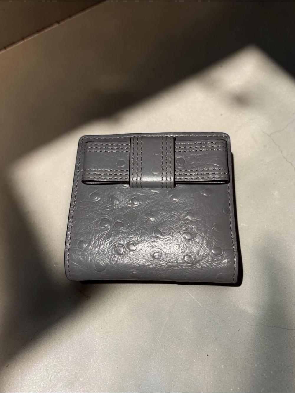 Vintage Kate spade Gray ostrich Leather Compact Wallet with Bow Accent - Picture 2 of 6